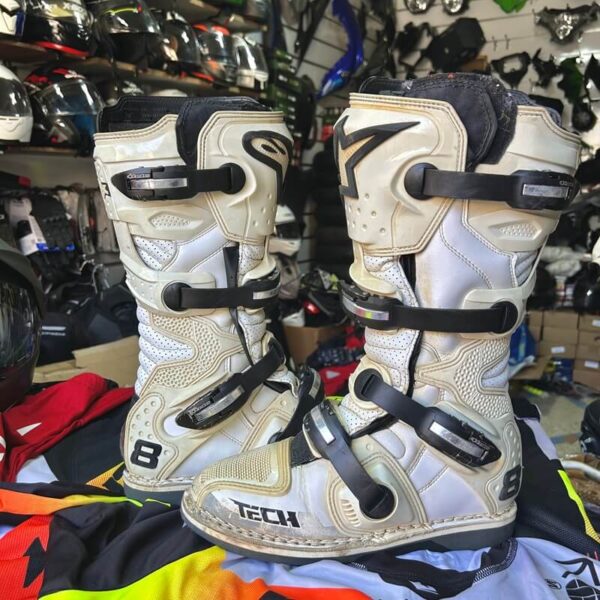 Bottes Alpinestars Tech 8 – Taille 43 – Occasion casablanca